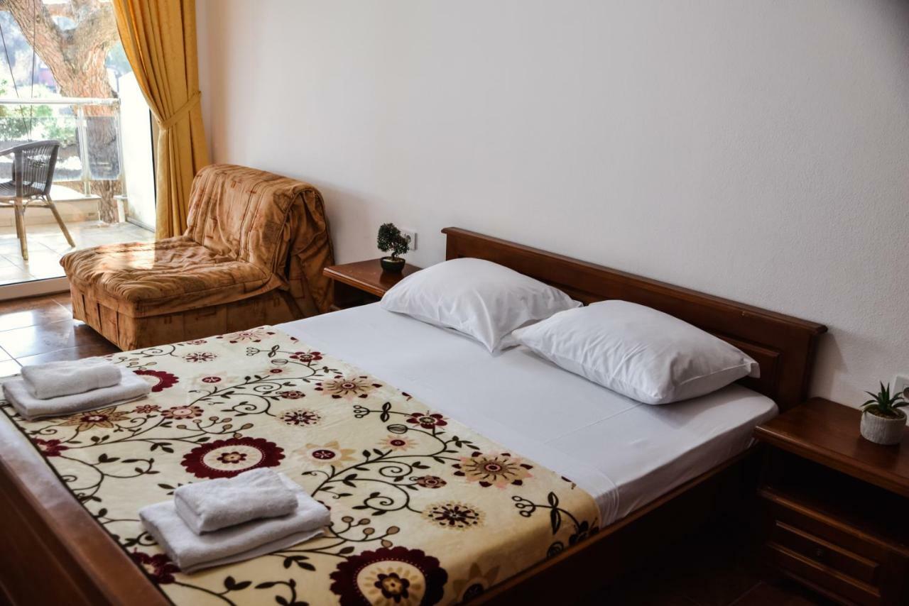 Riva Bed & Breakfast Ulcinj Exterior foto